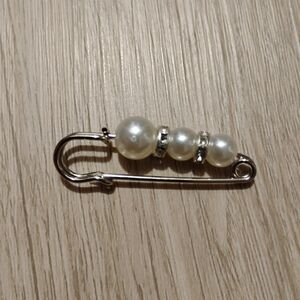 Elegant Silver Pearl Brooch